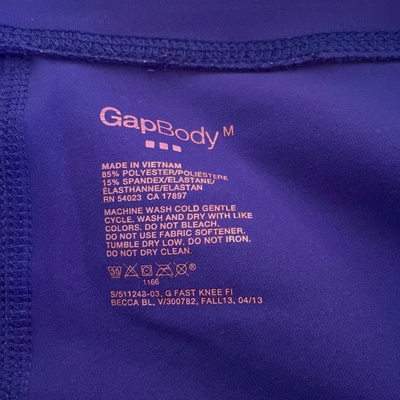 Gap body, Mid rise, cropped leggings, size medium - Picture 2 of 3
